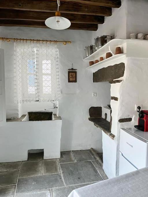 Fyrou- Serenity / Idyllic Traditional Experience Artemonas
